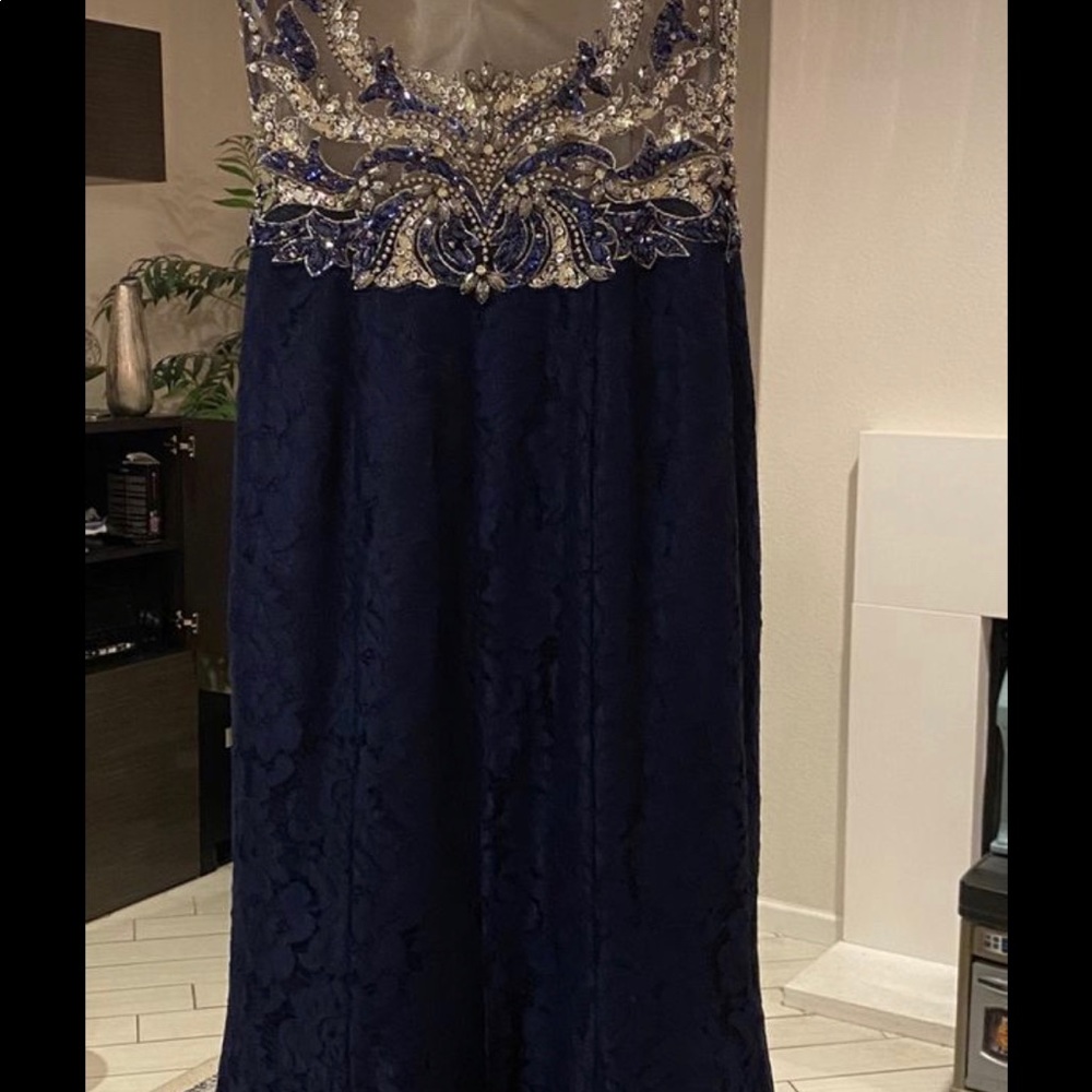 Dress - Picture 2 of 3